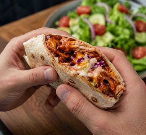 Wrap met barbecuekip en koolsalade