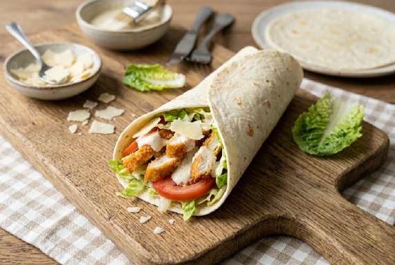 Wrap met krokante kip en Parmezaan