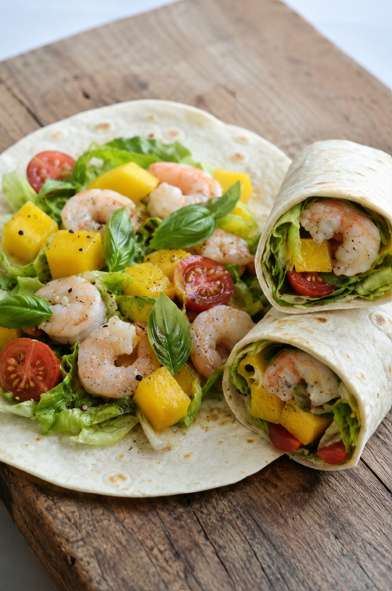 Wrap met garnalen en mangosalade