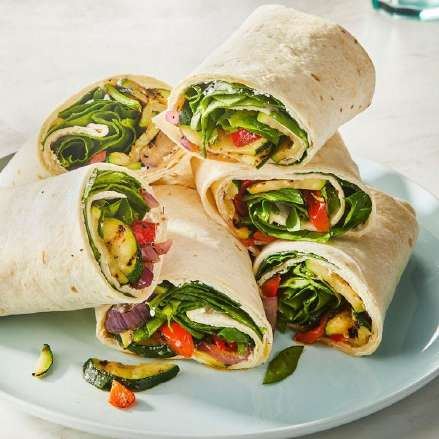Gegrilde courgettewrap met geitenkaas