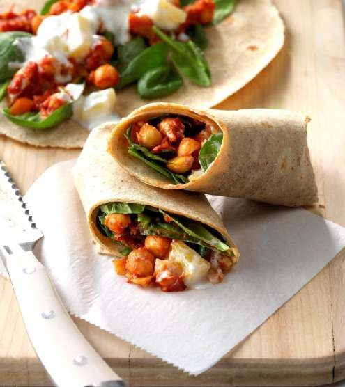 Indiase wrap met kruidige kikkererwten